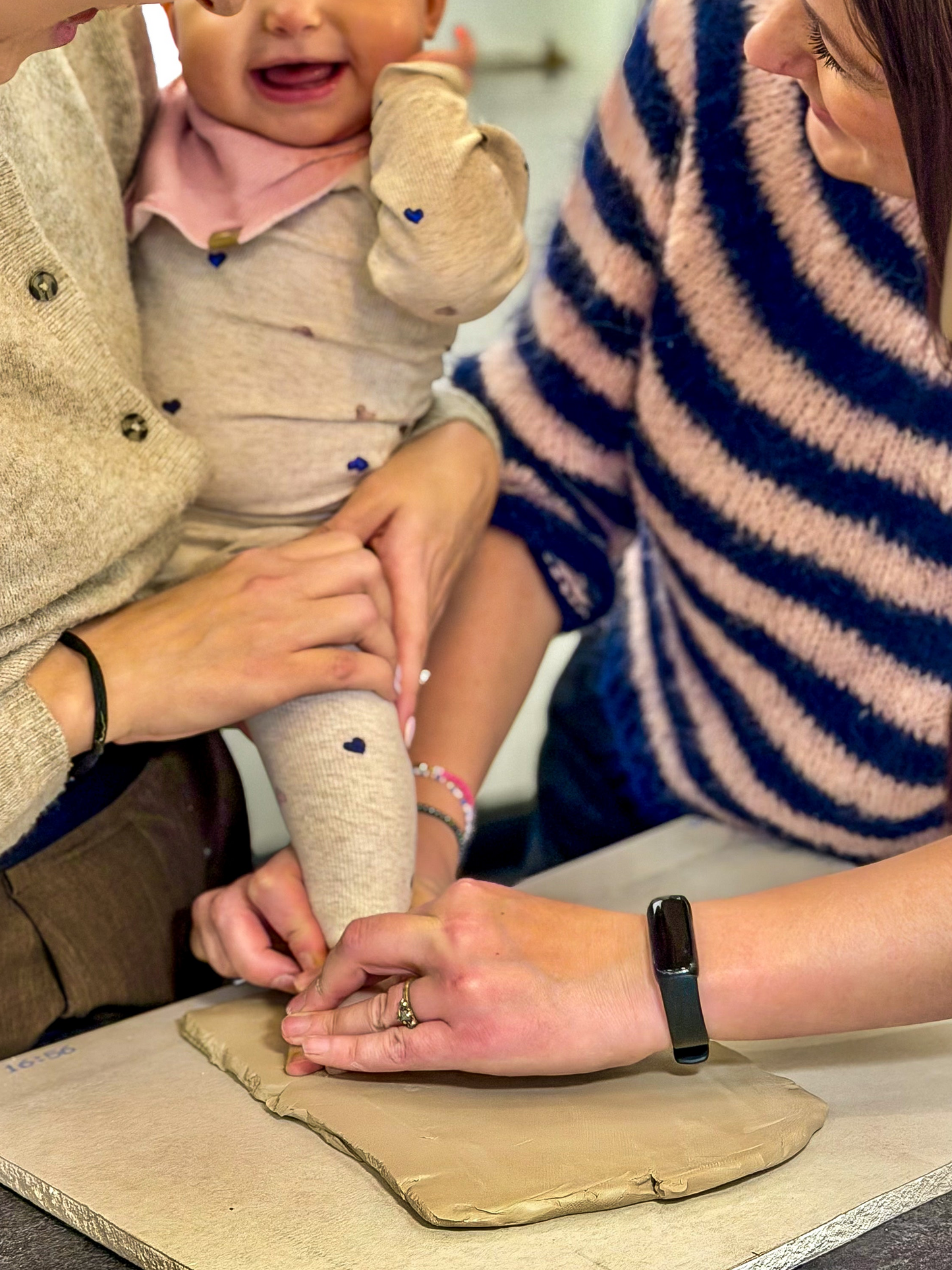 Babyaftryk i keramik tirsdage 11.00-12.30 eller 11.30-13.00